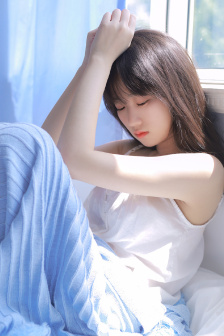 男朋友喜欢亲胸